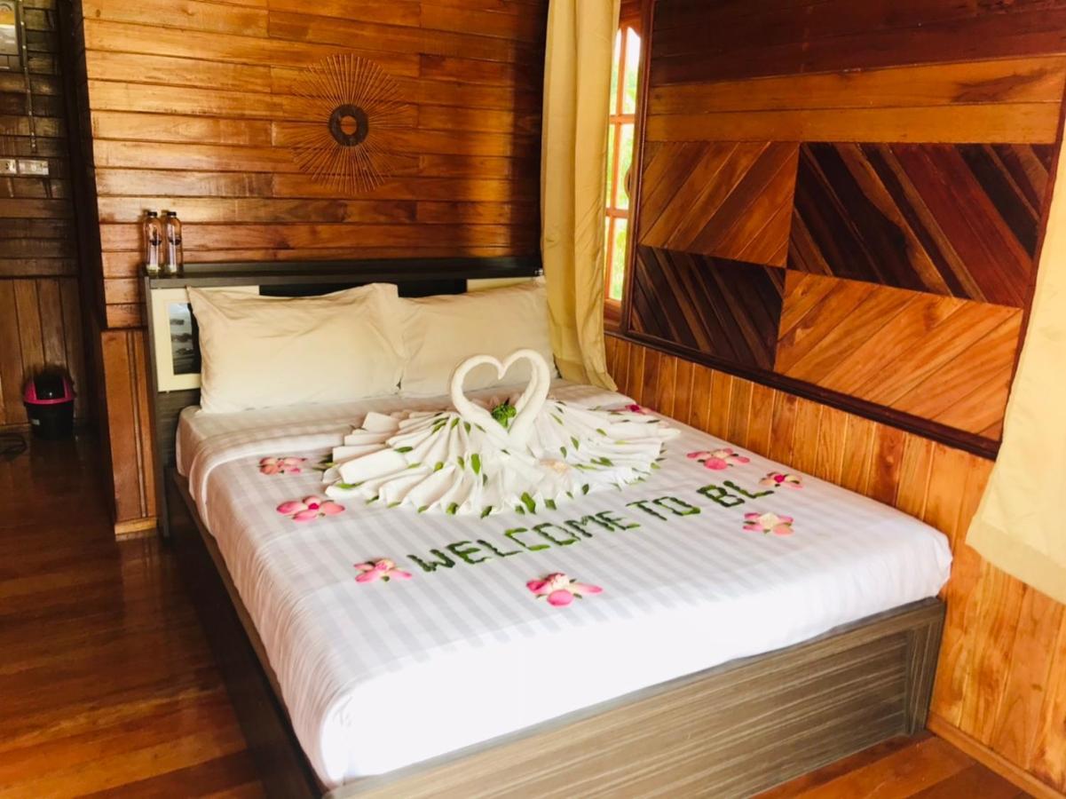 ไร่นาบัวหลวง คาเฟ่ & ฟาร์มสเตย์ Raina Bualuang Cafe & Farm Stay Ban Na No Kültér fotó
