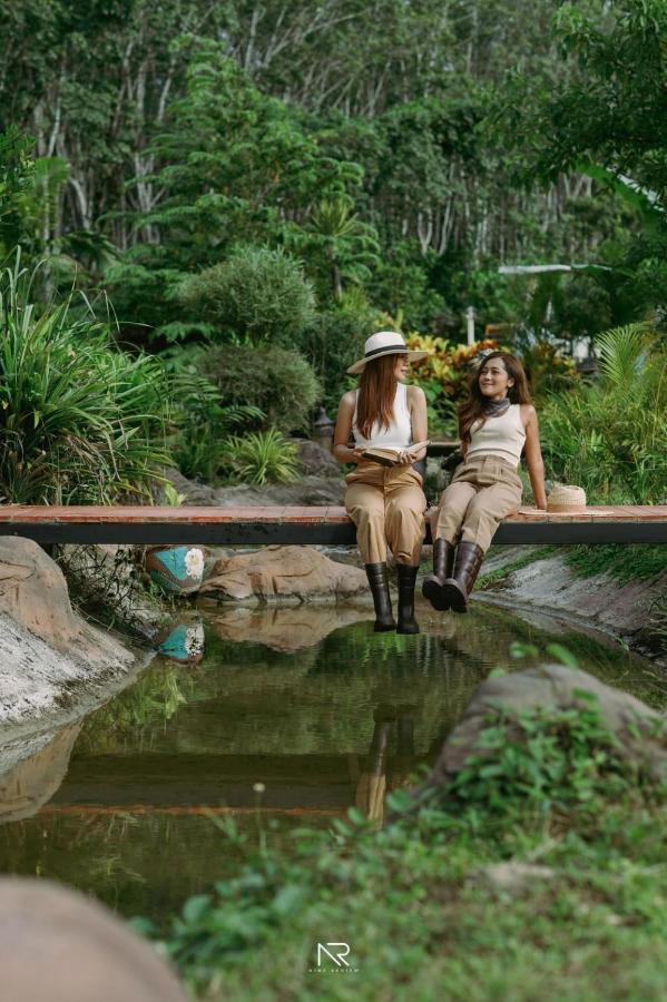ไร่นาบัวหลวง คาเฟ่ & ฟาร์มสเตย์ Raina Bualuang Cafe & Farm Stay Ban Na No Kültér fotó
